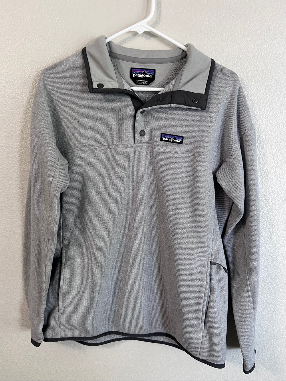 Patagonia Gray Pullover Quarter Zip Sweater